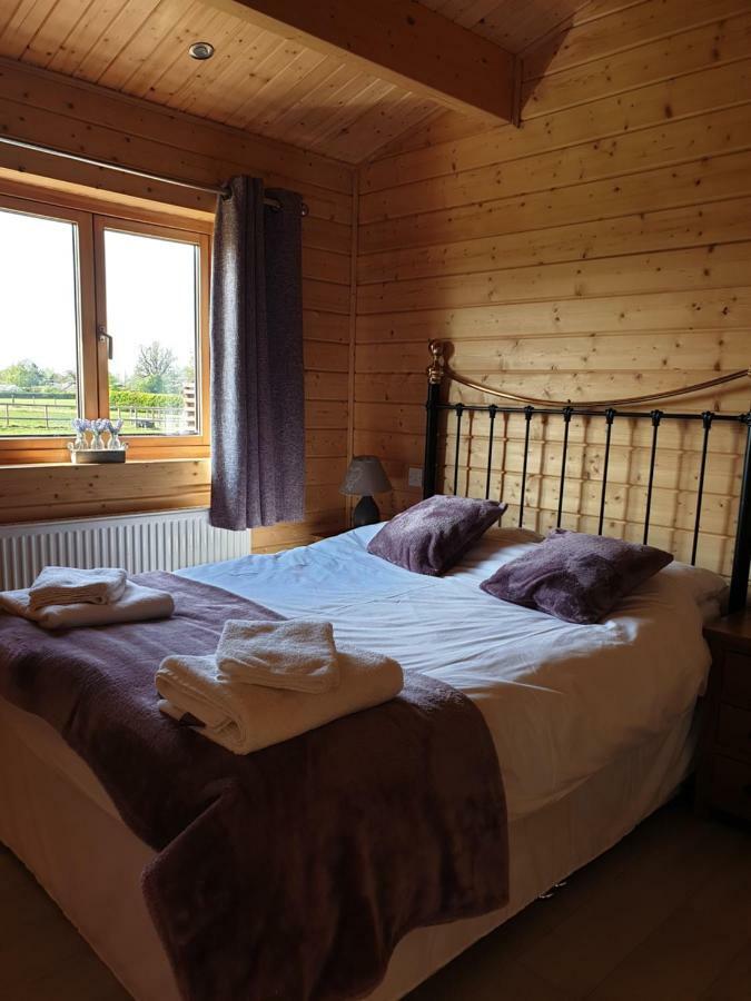 Ruth's Retreat Country Retreat With Private Hot Tub Lodge